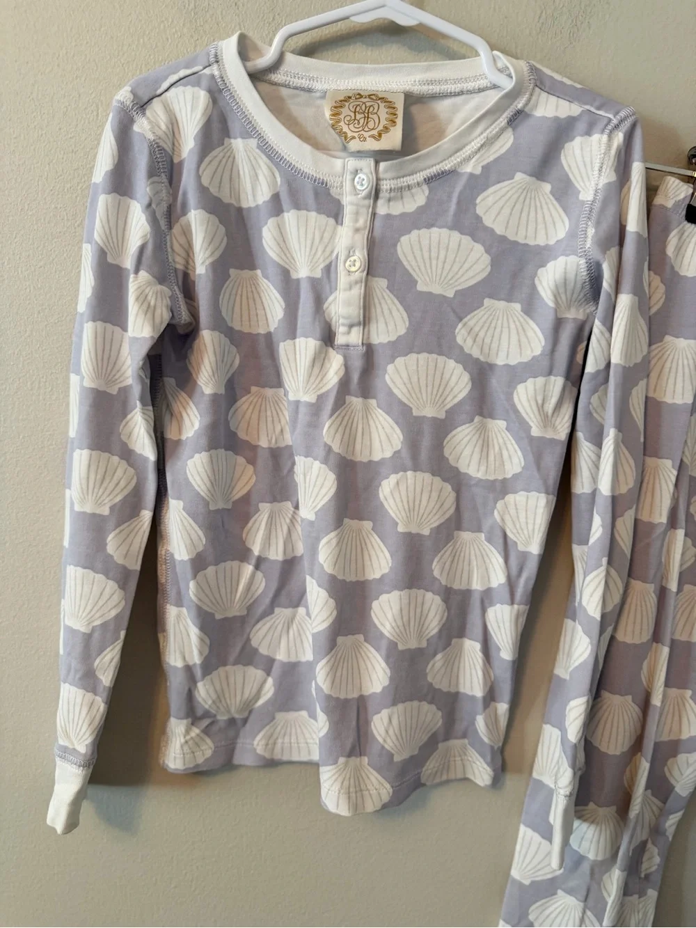 The Beaufort Bonnet company Long Sleeve Shell-Print Pajama Set